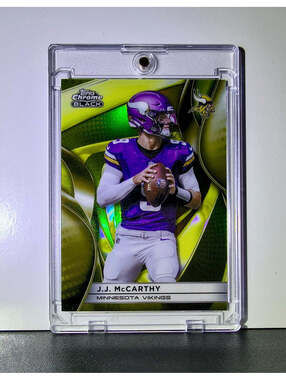 JJ McCarthy 2025 NFL Topps Chrome Black #67 Gold Refractor Card 22/50 Vikings